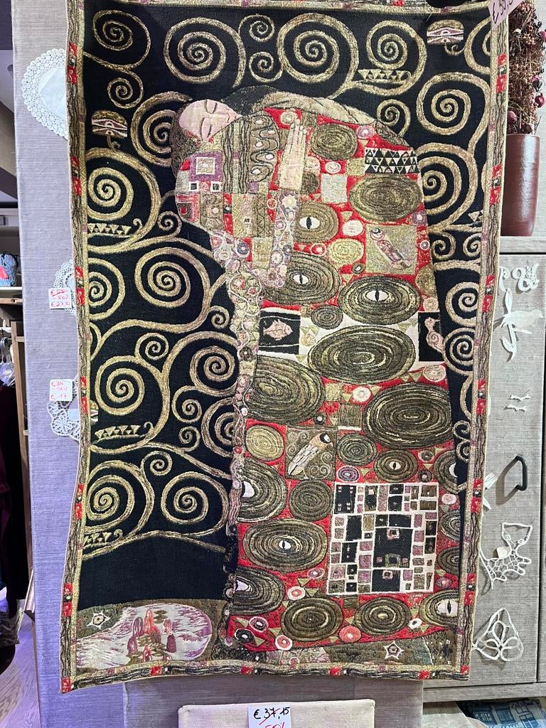 Tapijt Klimt, Ophalen
