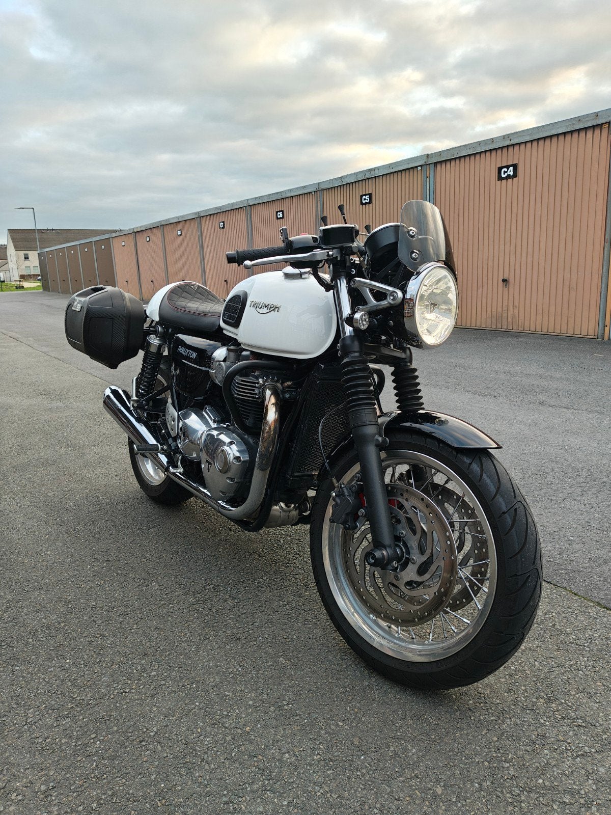 Triumph Thruxton 1200 - cafe racer, 2 cilinders, ABS, Motorrijbewijs A, Meer dan 35 kW