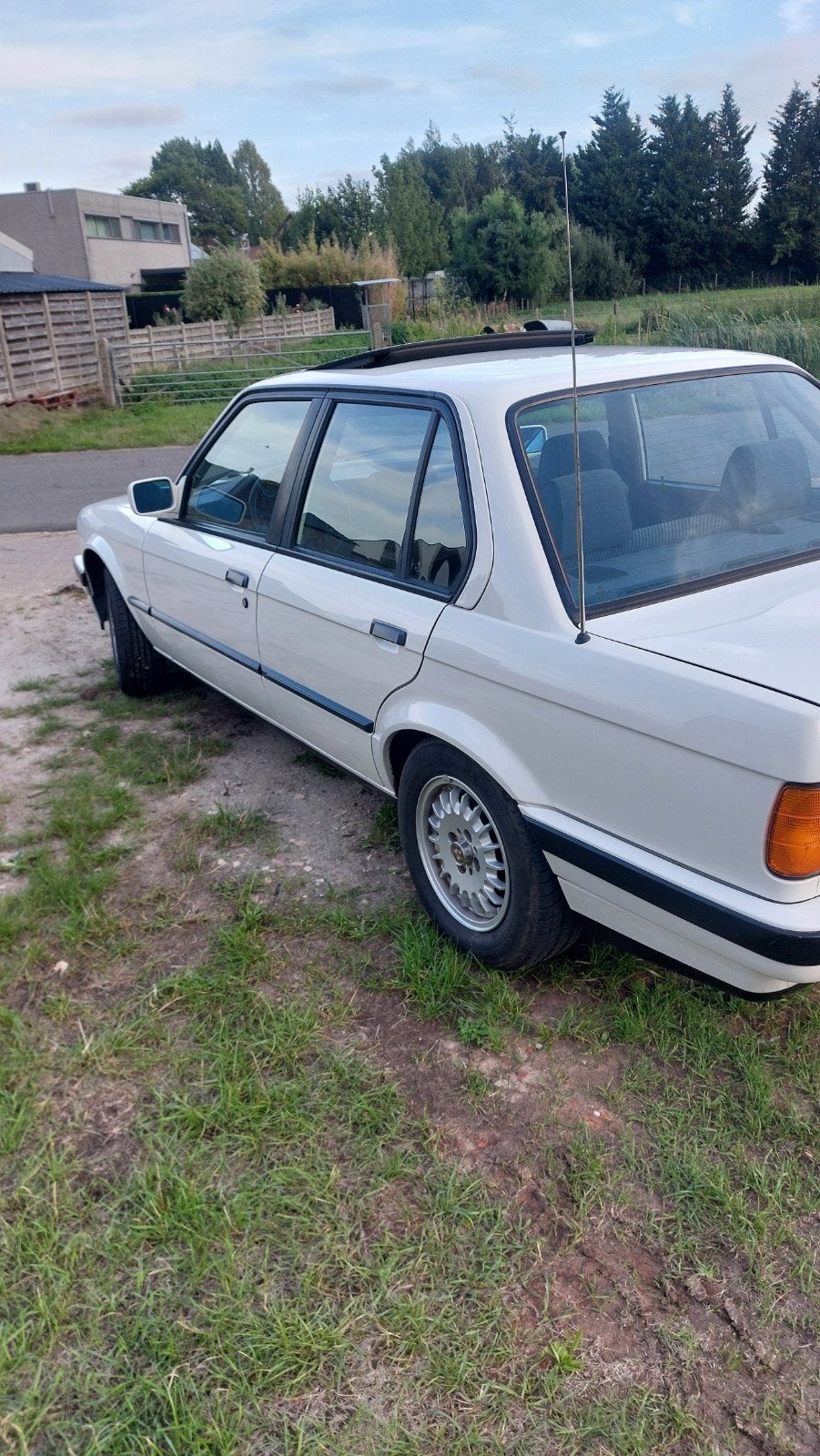 BMW E30, foto 4
