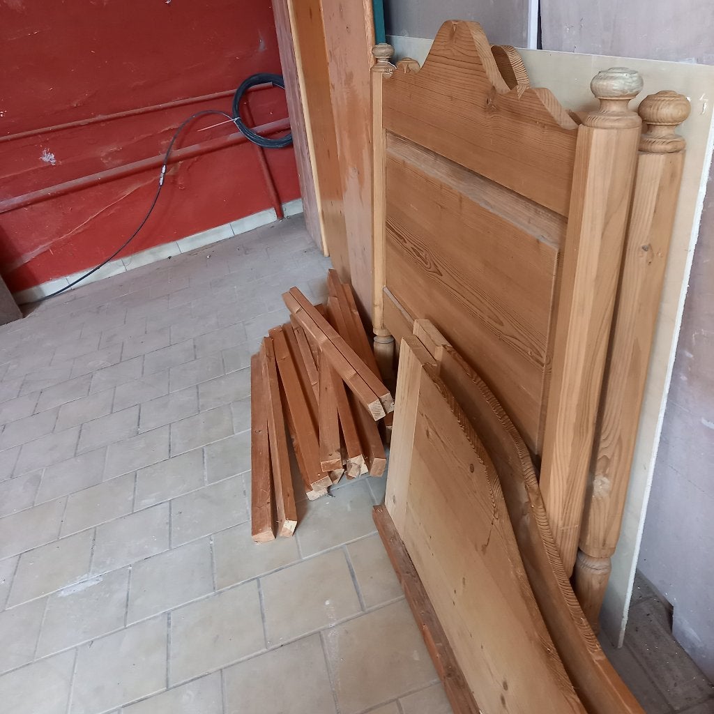 Oud grenen bed, Huis en Inrichting, Ophalen, Gebruikt, Hout
