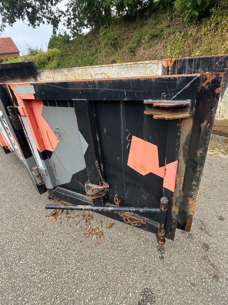 Haakcontainer, Enlèvement