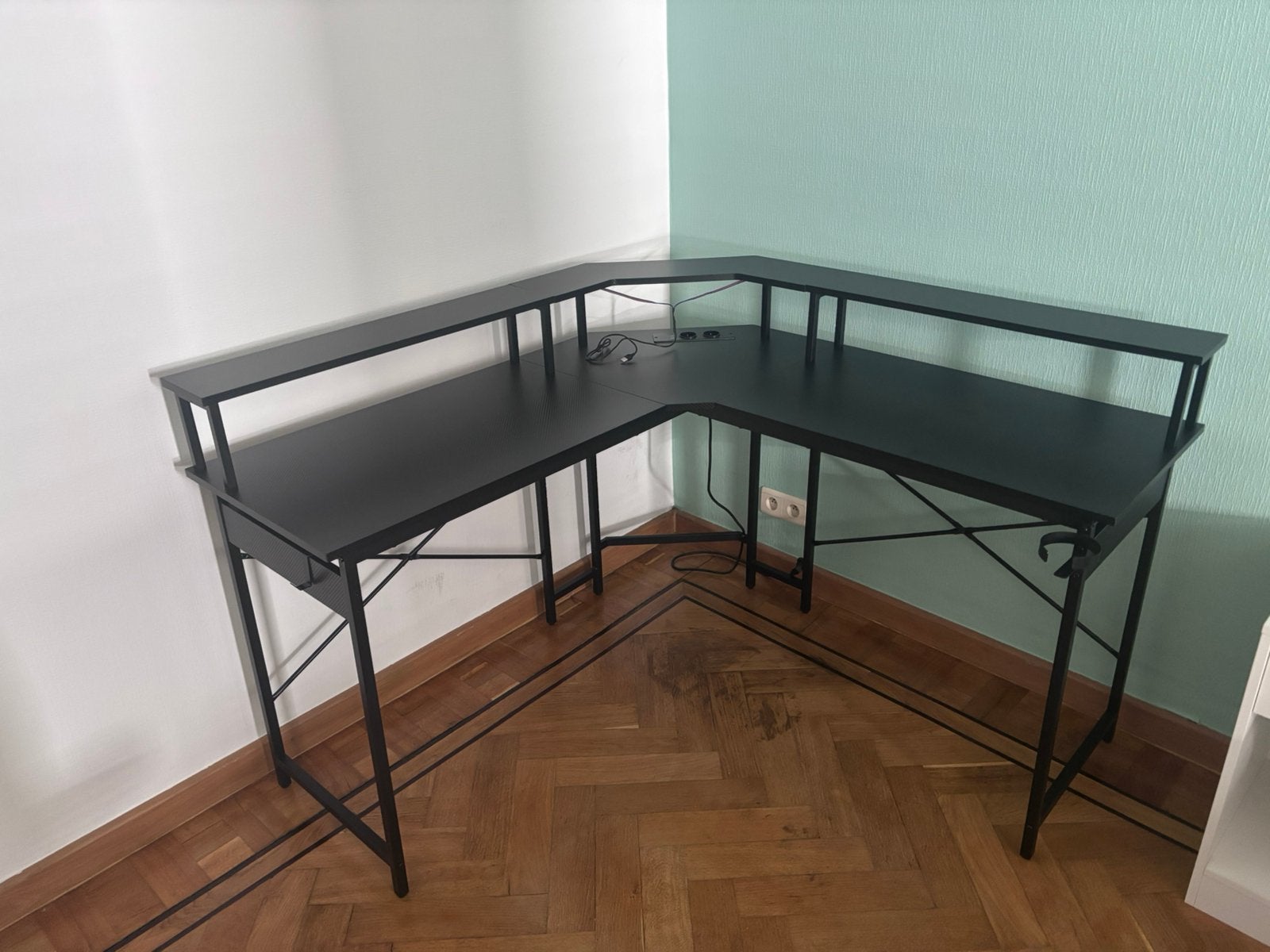 Hoekbureau, Maison & Meubles, Bureaux, Comme neuf, Prise de courant, Enlèvement, Noir