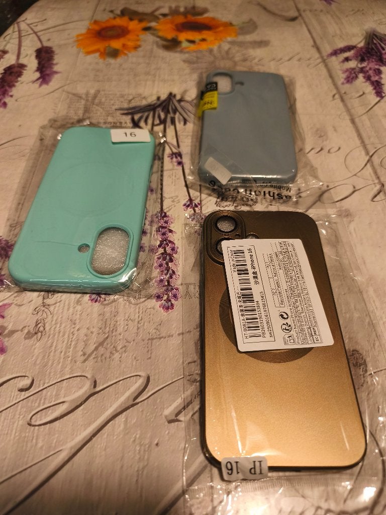 3 coques iPhone., Télécoms, Téléphonie mobile | Housses, Coques & Façades | Apple iPhone, Enlèvement ou Envoi, Neuf, IPhone 16