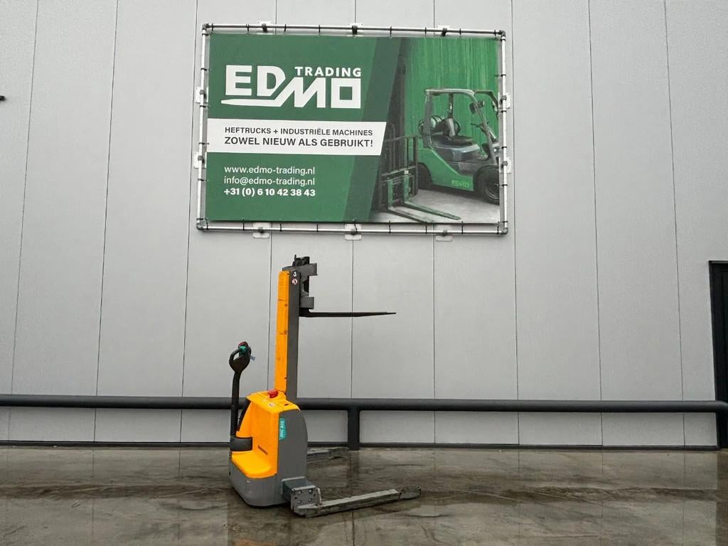 Jungheinrich Stapelaar EMC B10, Articles professionnels, Machines & Construction | Chariots élévateurs & Transport interne, Autre propulsion