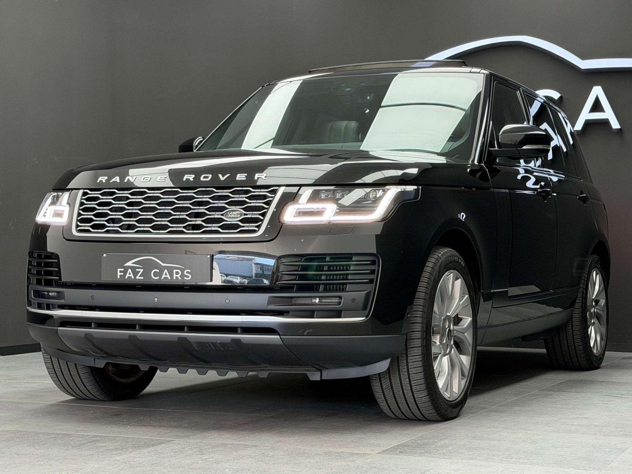 Land Rover Range Rover 4.4 SDV8 Vogue * 1ER PROP + FULL FULL, Autos, Land Rover, Cuir, Achat, Euro 6, Entreprise