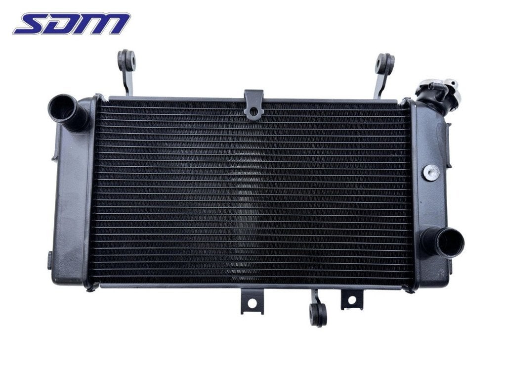 RADIATEUR Suzuki SFV 650 Gladius (01-2000/-) (17710-44H00), Dhr. S. di Majo, Nieuw, Info@cama-motorparts.nl, P.J. Troelstraweg 8 8
3144 CX  MAASSLUIS, NL