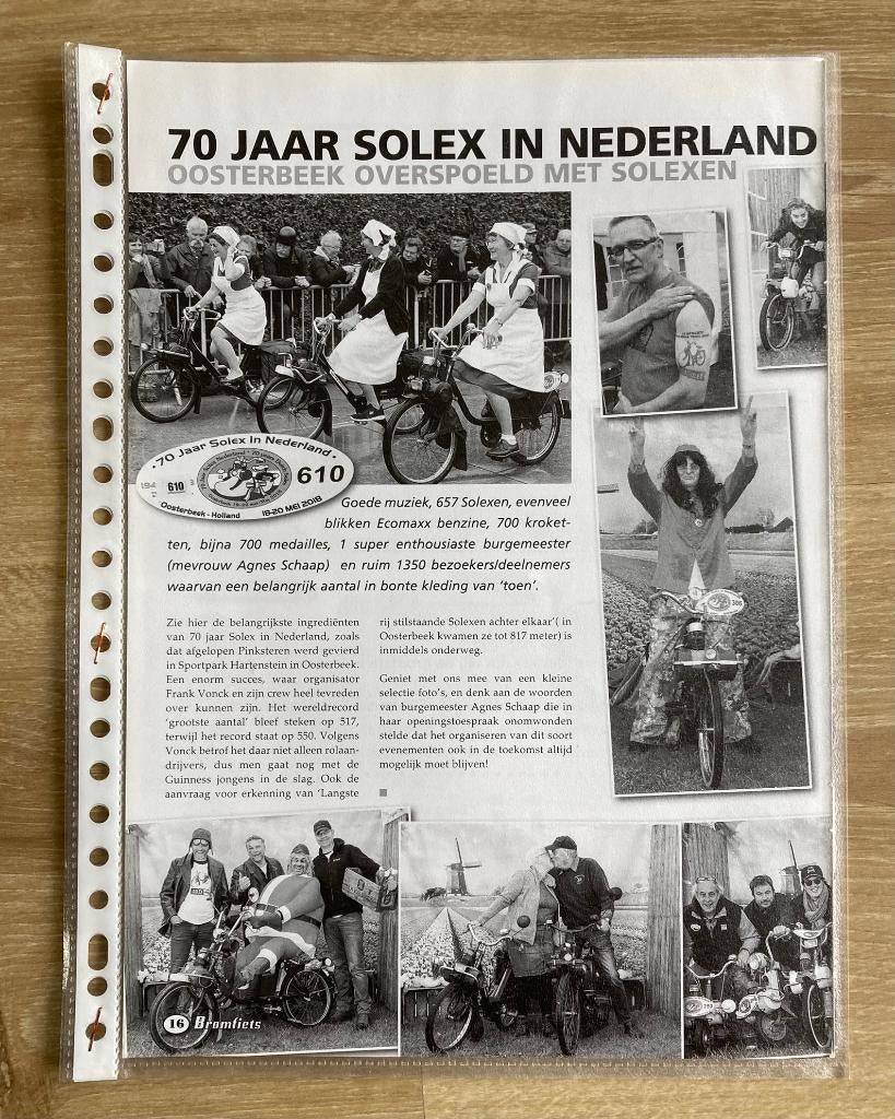 Map met documentatie 70 jaar Solex in Nederland / bromfiets, Vélos & Vélomoteurs, Envoi, Comme neuf
