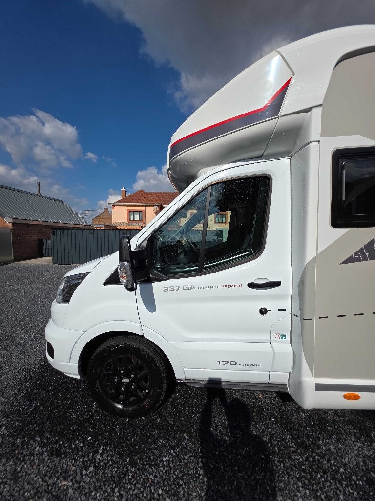 Camping Car Challenger 337GA de 2022, Caravanes & Camping, Camping-cars, 6 à 7 mètres, Siège standard, Toilette à cassette, Ford