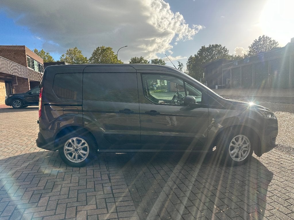 Ford Connect L1 - 34535km - entretien concession - 1er propr, Argent ou Gris, Achat, Euro 6, Entretenue par le concessionnaire