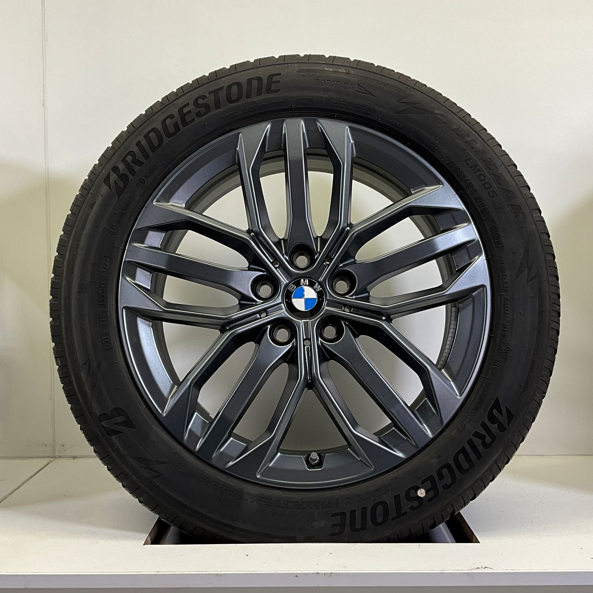 DEMO BMW X1 iX11 U11 iX2 X2 U10 SET VELGEN + WINTERBANDEN 18, Auto-onderdelen, Banden en Velgen, 18 inch, Gebruikt, -, -