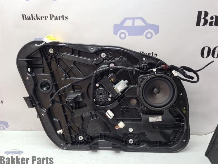 Mécanique vitre 4portes avant gauche d'un Hyundai I40, -, -, 3 mois de garantie, Utilisé