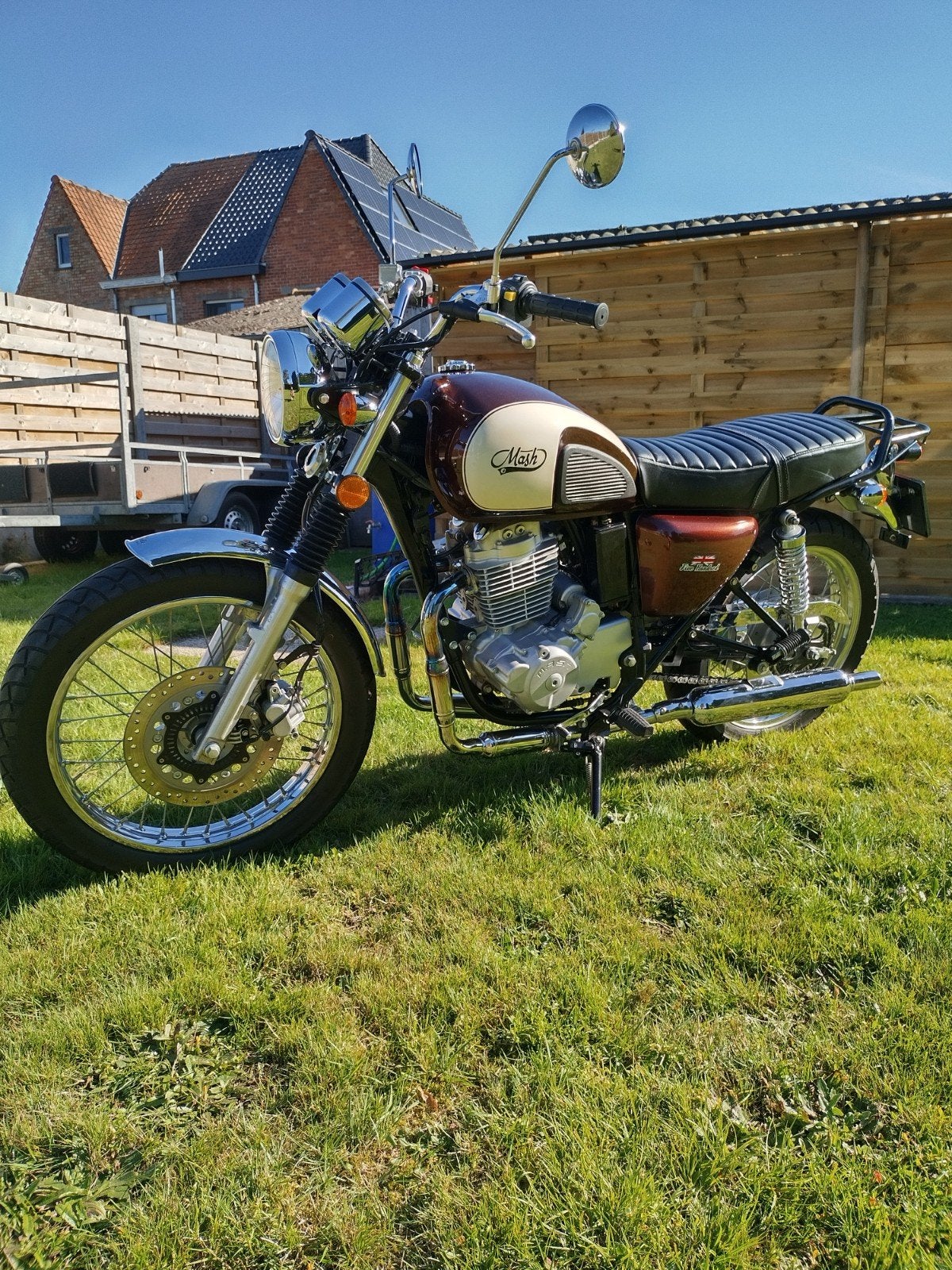 Mach fijvhonderd, Motoren