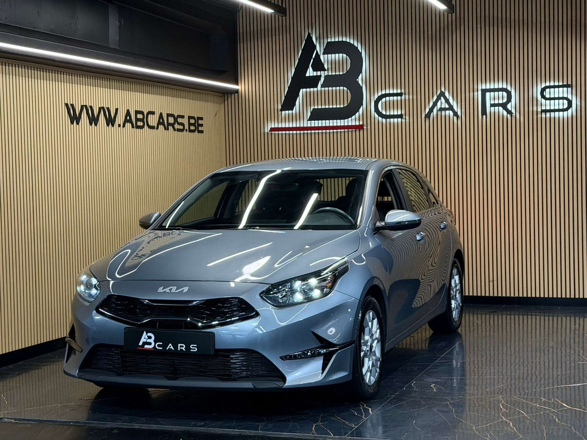 Kia Ceed / cee'd 1.0 T-GDi * SPORT * 1ER PROPRIÉTAIRE *, Autos, Kia, Argent ou Gris, Achat, 998 cm³, Entreprise