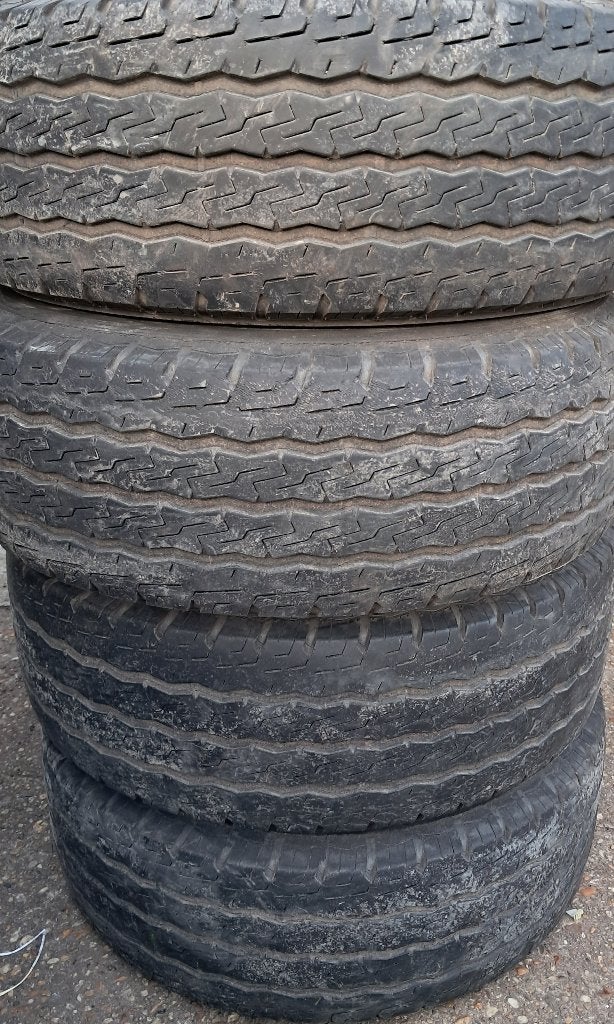Pneus, Pneus et Jantes, 16 pouces, Pneus été, Véhicule utilitaire