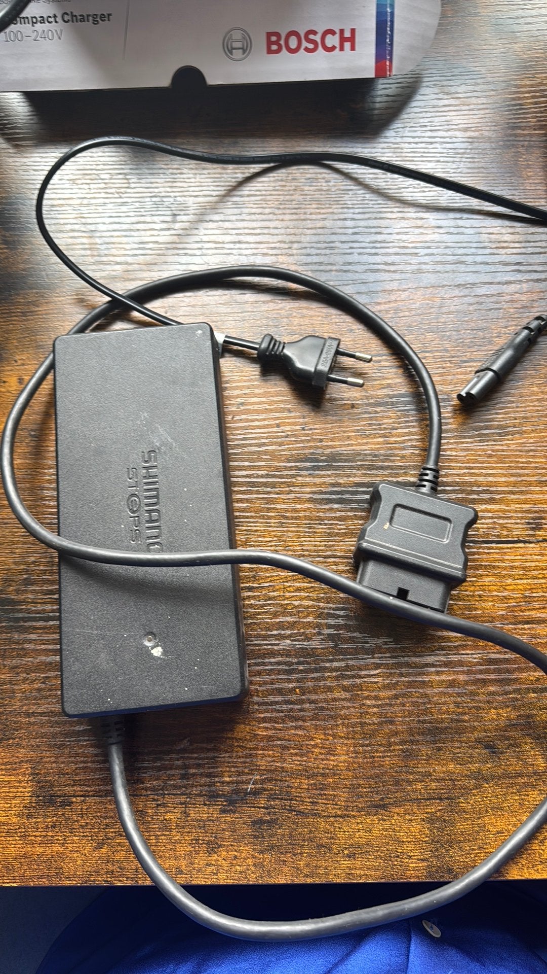 Chargeur original Shimano STEPS SM-BCE60 – Vélo électrique, Vélos & Vélomoteurs, Comme neuf