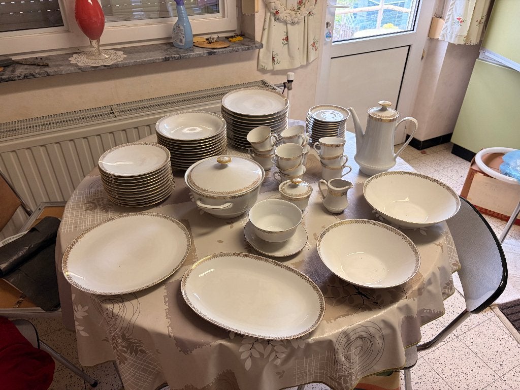 Service de table 70 pièces, Antiquités & Art, Enlèvement
