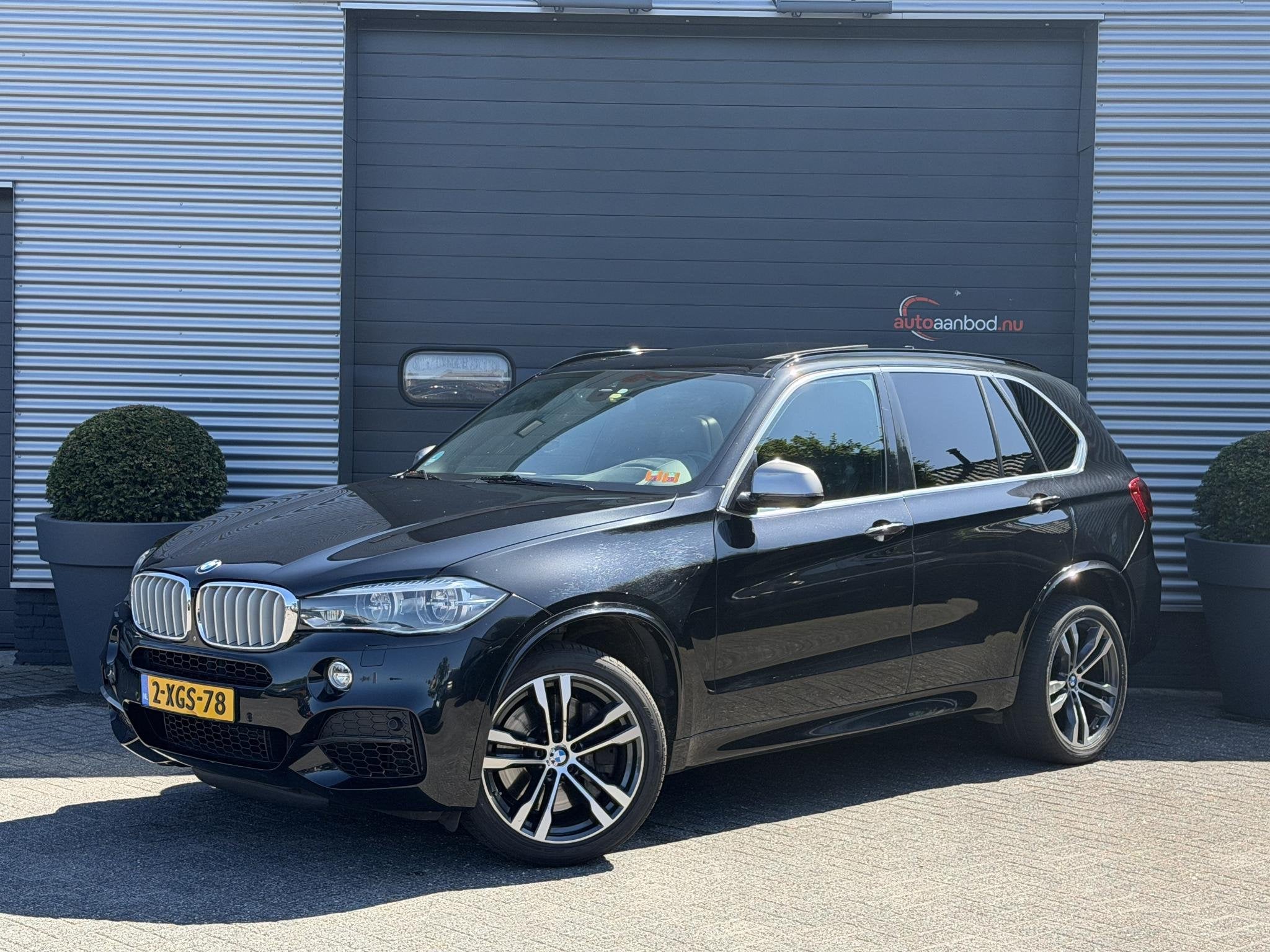 BMW X5 M50d 7p. (automatique), Autos, 2700 kg, 177 g/km, Achat, 2165 kg