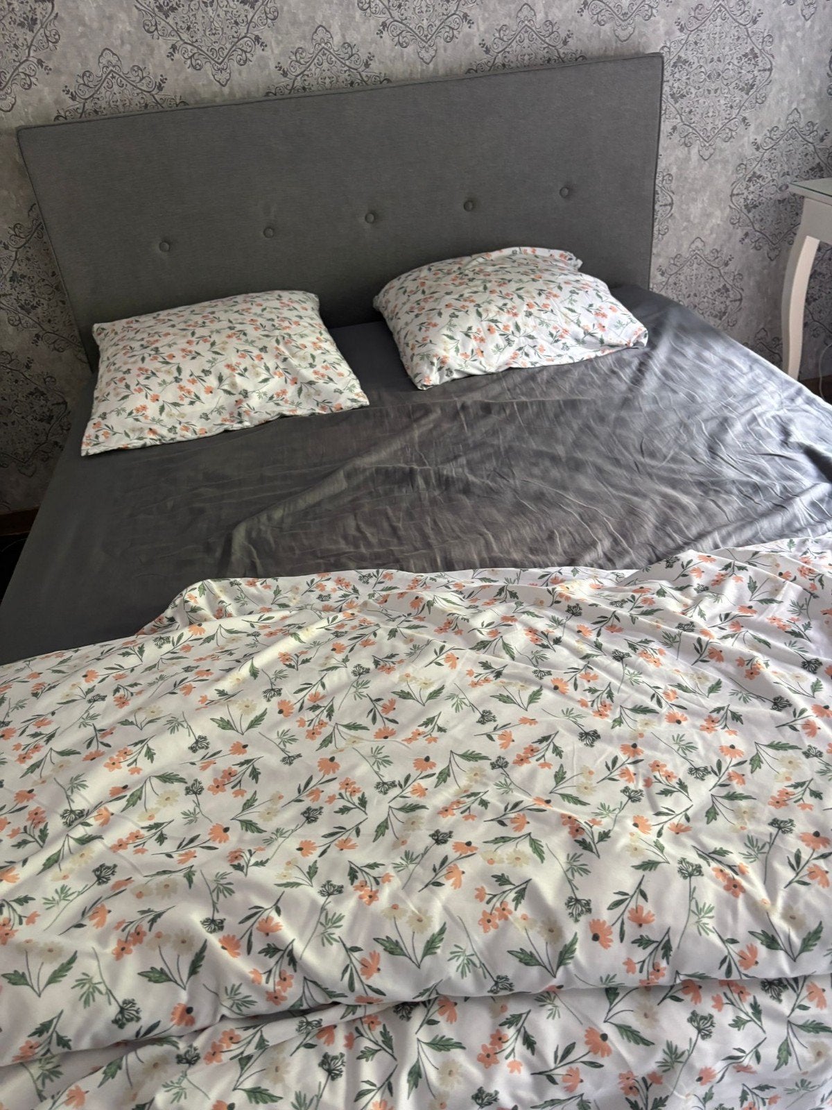 Complete slaapkamer: Boxspring kleerkast,commode, Ophalen, Grijs