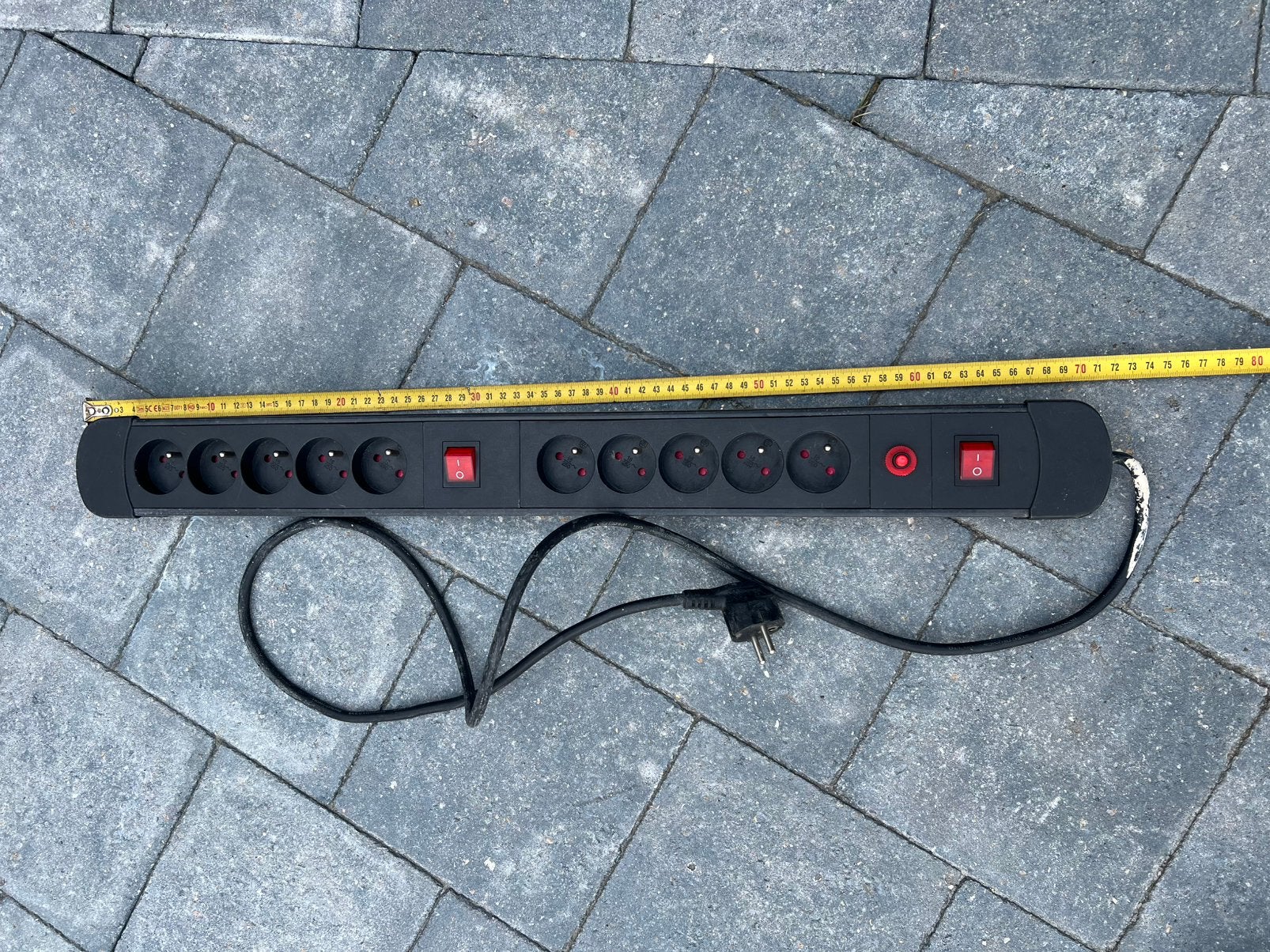 Bloc multiprise 10x avec 2 interrupteurs et câble 1,5m noir, Enlèvement ou Envoi, Comme neuf
