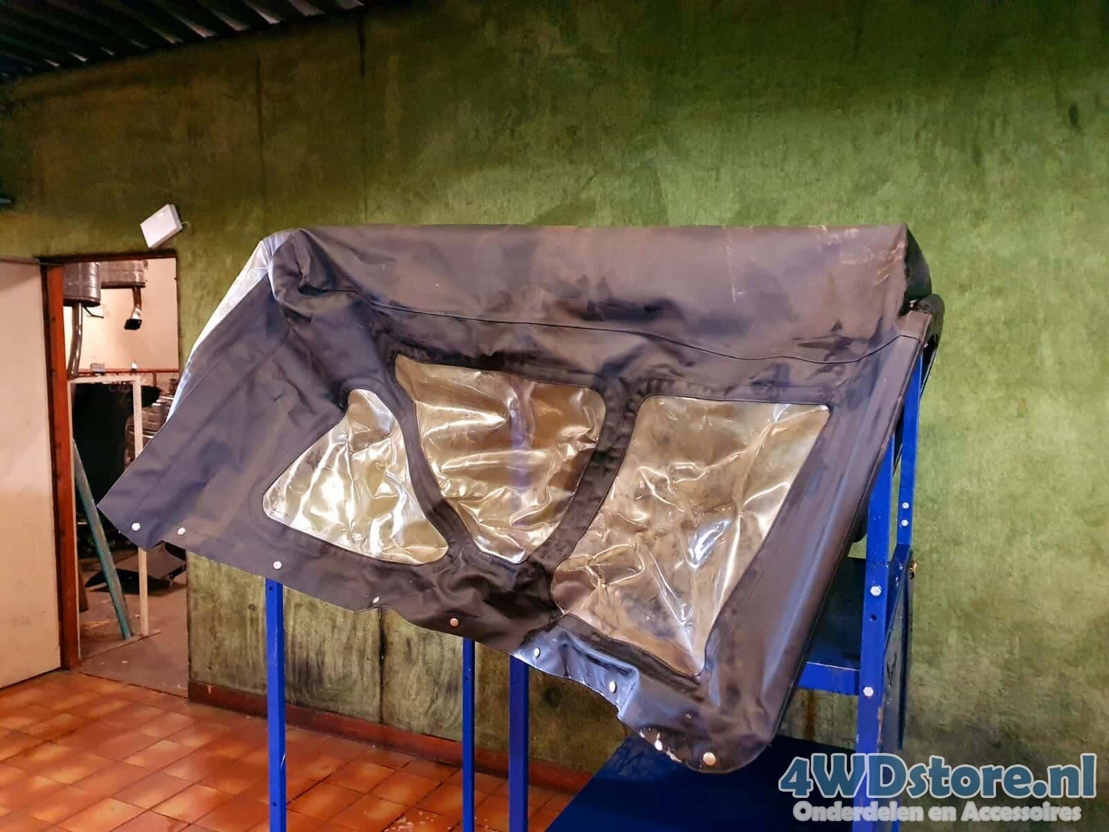 Soft Top Nissan Patrol 160 260, Neuf, -, Haillon arrière, -