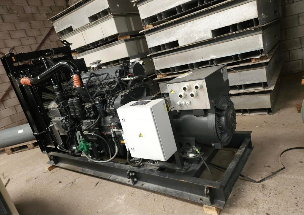 MTU Diesel 250kW stroomgroep generator, Ophalen, Elektrisch startend, Dieselolie, Nieuw