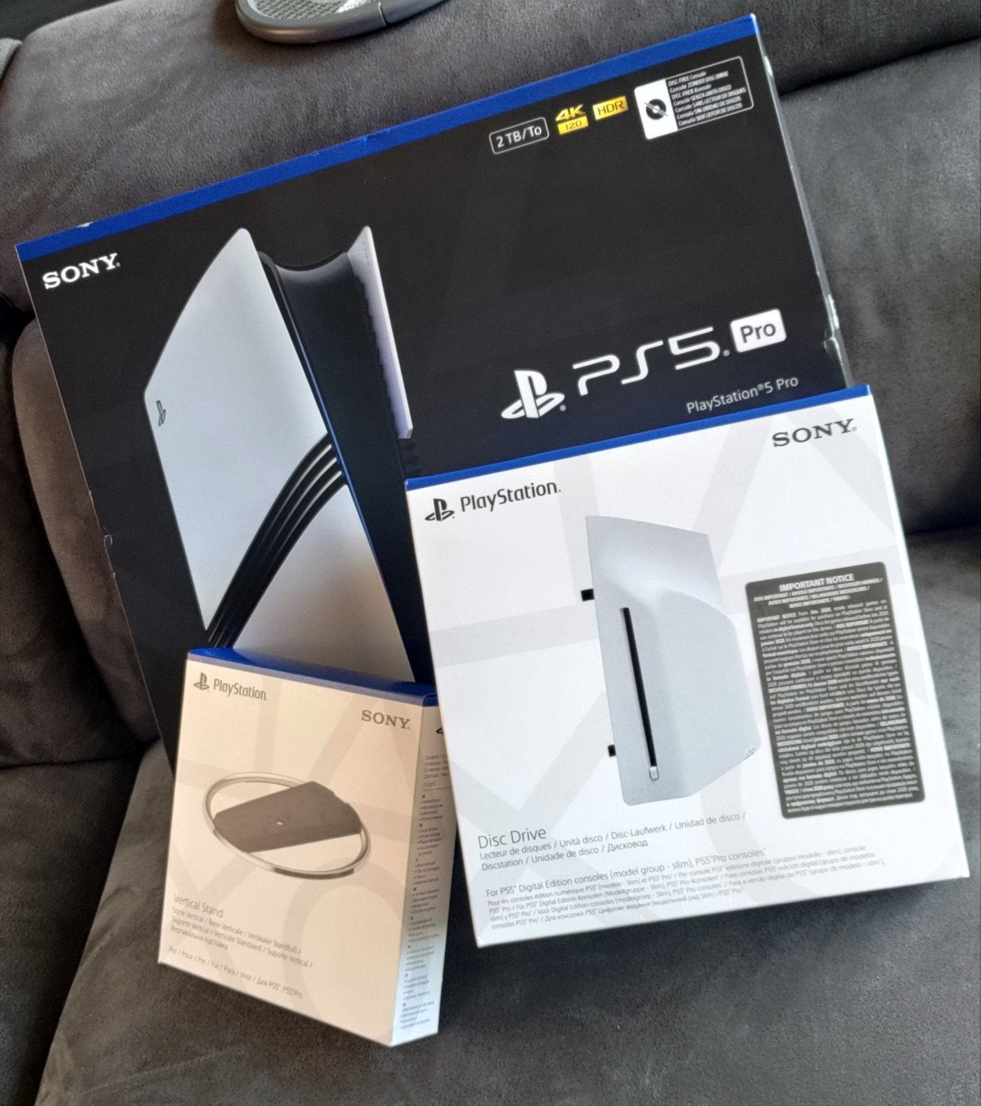 PS 5 PRO 2 TB + Disc Drive + Vertical Stand NIEUW !!! SEALED, Enlèvement ou Envoi, Neuf