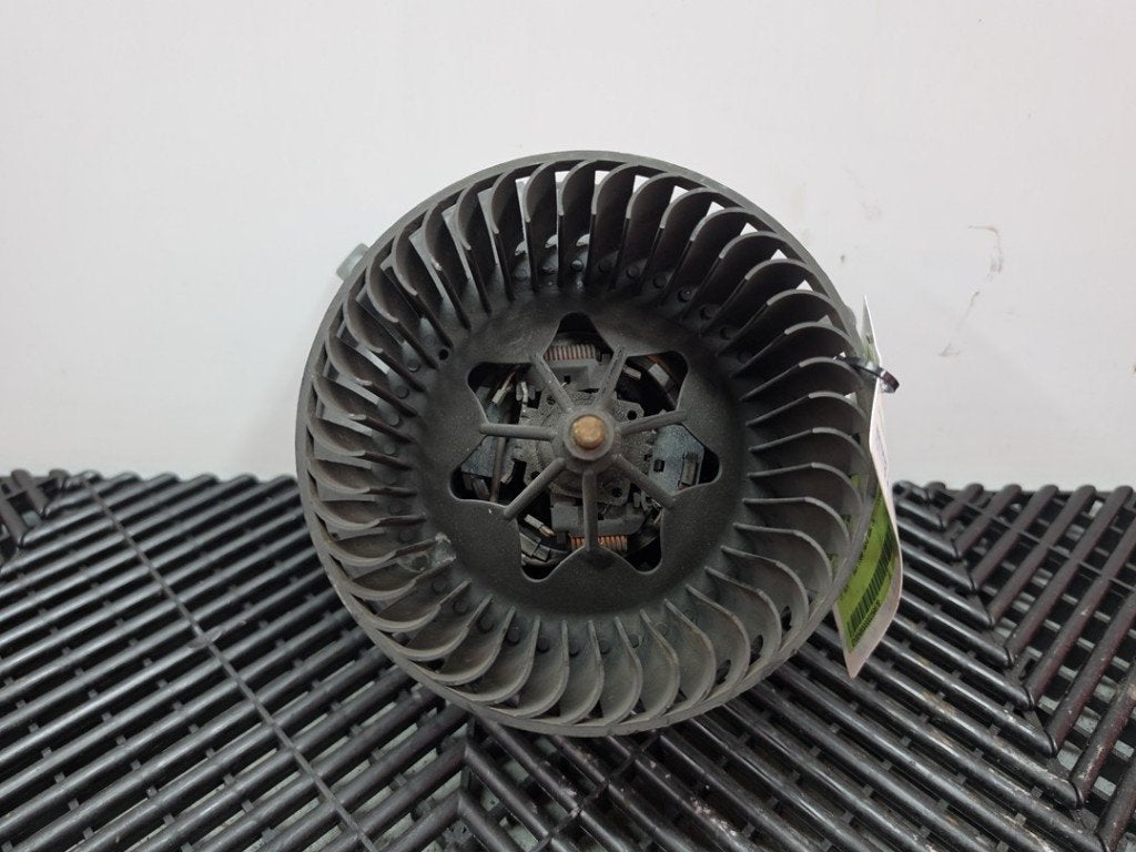 VENTILATEUR RADIATEUR MOTEUR Volkswagen Tiguan (5N1 / 2), Volkswagen, Volkswagen AG, Utilisé, Kundenbetreuung@volkswagen.de