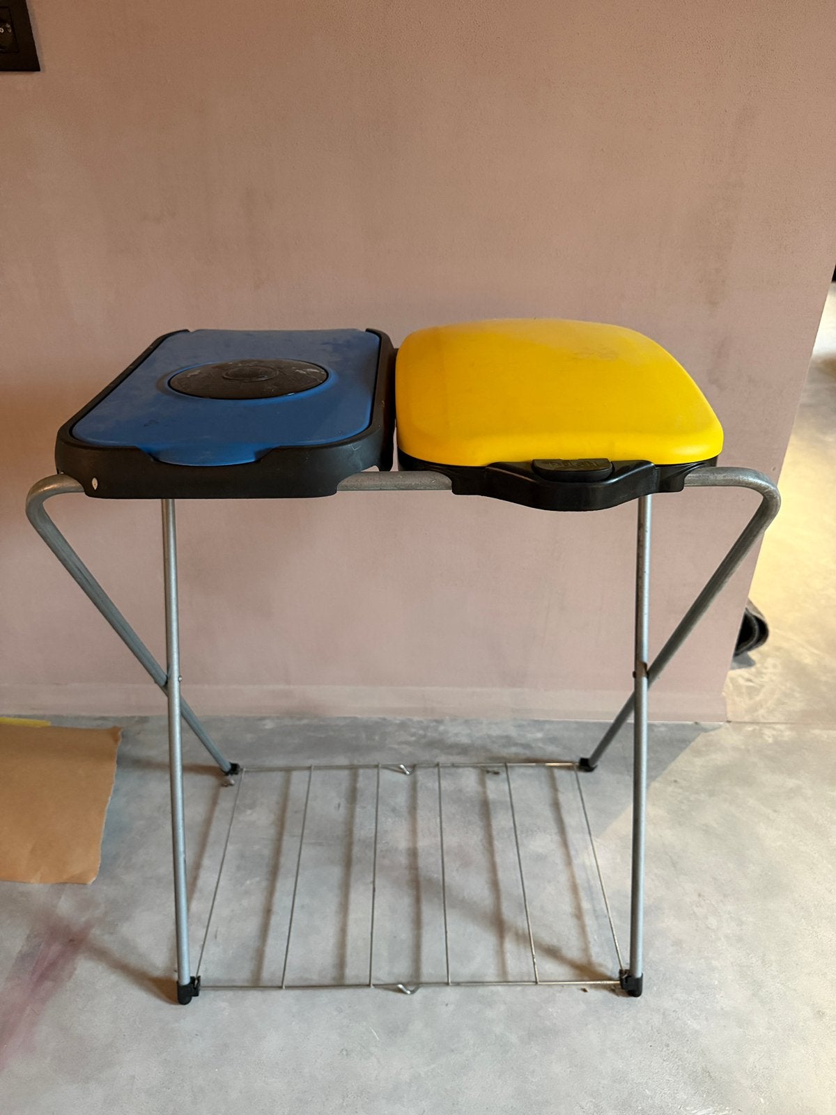 Support pour sacs poubelle, Maison & Meubles, Enlèvement, Utilisé