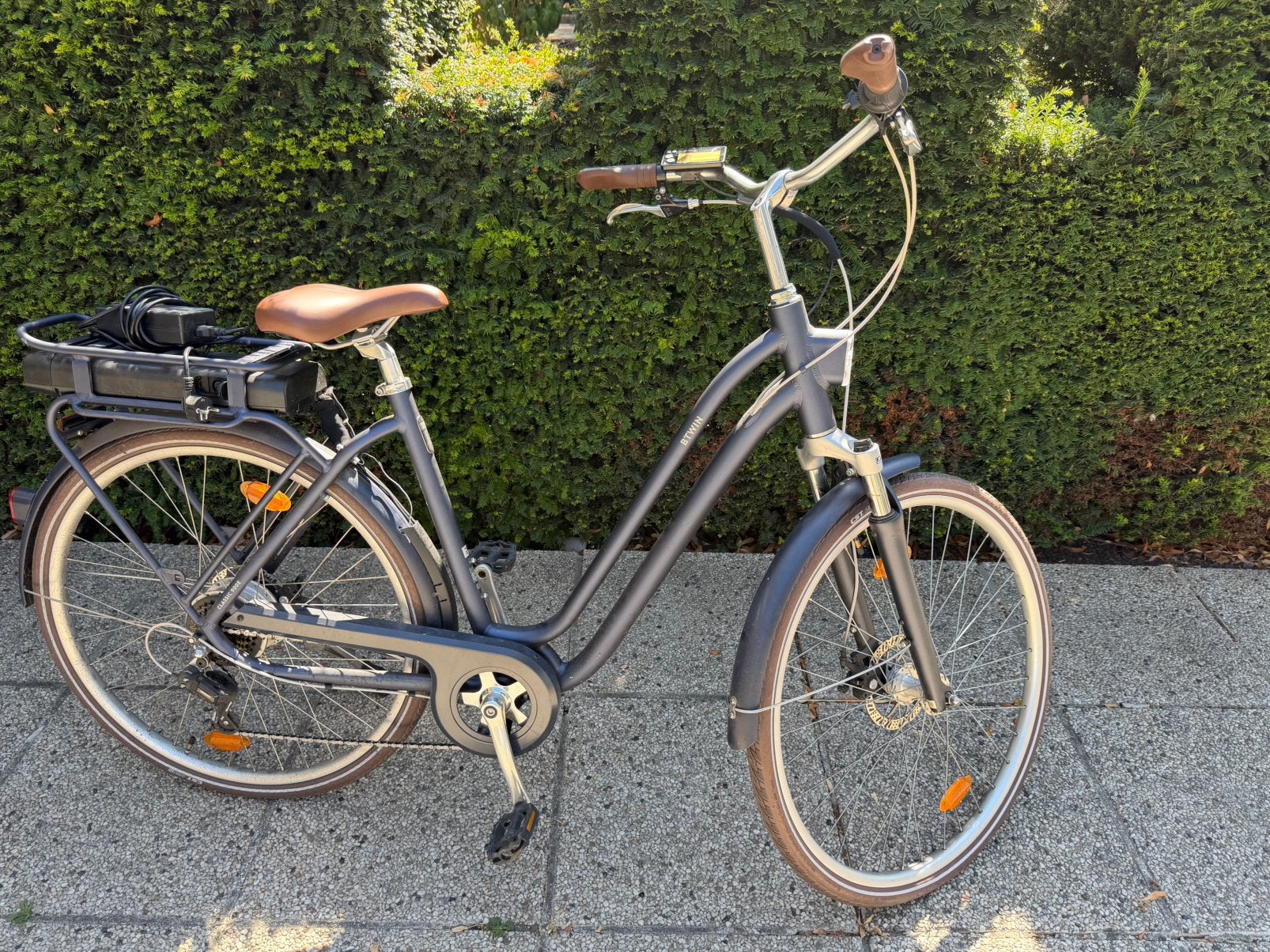 Elektrische damesfiets B’twin, Fietsen en Brommers, Elektrische fietsen, Ophalen, Zo goed als nieuw