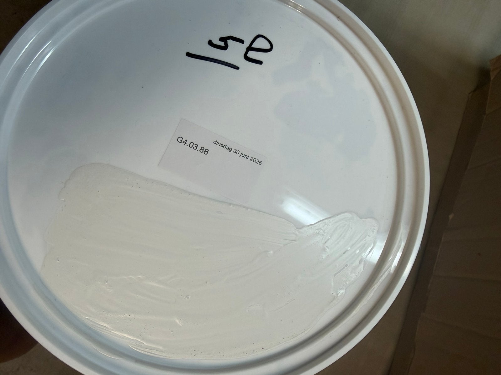 Zijdeglans muurverf gebroken wit voor binnen en buiten 5l, Ophalen, Nieuw, Acrylverf