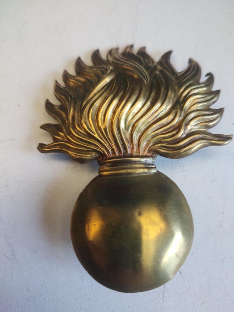 Grenadier granaat voor berenmuts, Verzenden