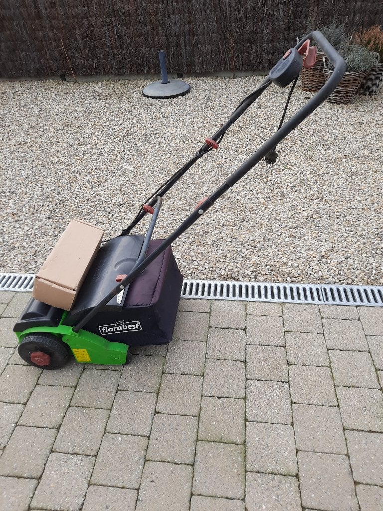 verticuteer machine als nieuw, zie foto's, Ophalen, Zo goed als nieuw, Elektrisch