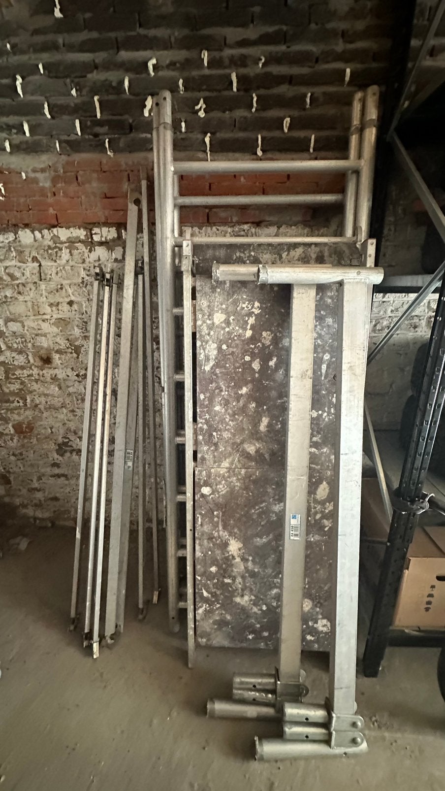 Steiger zagres, Doe-het-zelf en Bouw, Steigers, Ophalen, Gebruikt, Rolsteiger of Kamersteiger, 2 tot 5 meter