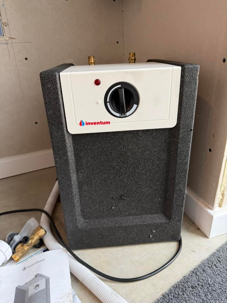 Inventum keukenboiler 10 liter, Doe-het-zelf en Bouw, Ophalen, Zo goed als nieuw