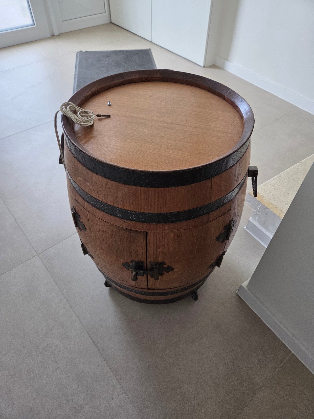 Minibar gemaakt uit een wijnvat, Huis en Inrichting, Ophalen of Verzenden, Gebruikt