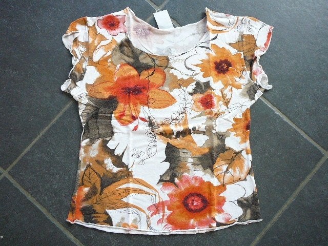 T-shirt met grote oranje bloemen, Oranje, Ophalen of Verzenden, Korte mouw, Maat 36 (S)