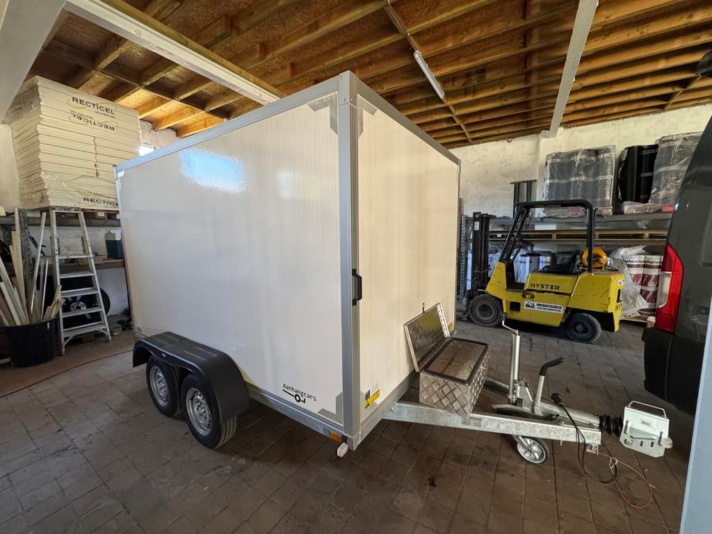Twin Trailers gesloten aanhangwagen 2700kg, Autos : Divers, Remorques, Enlèvement ou Envoi, Comme neuf