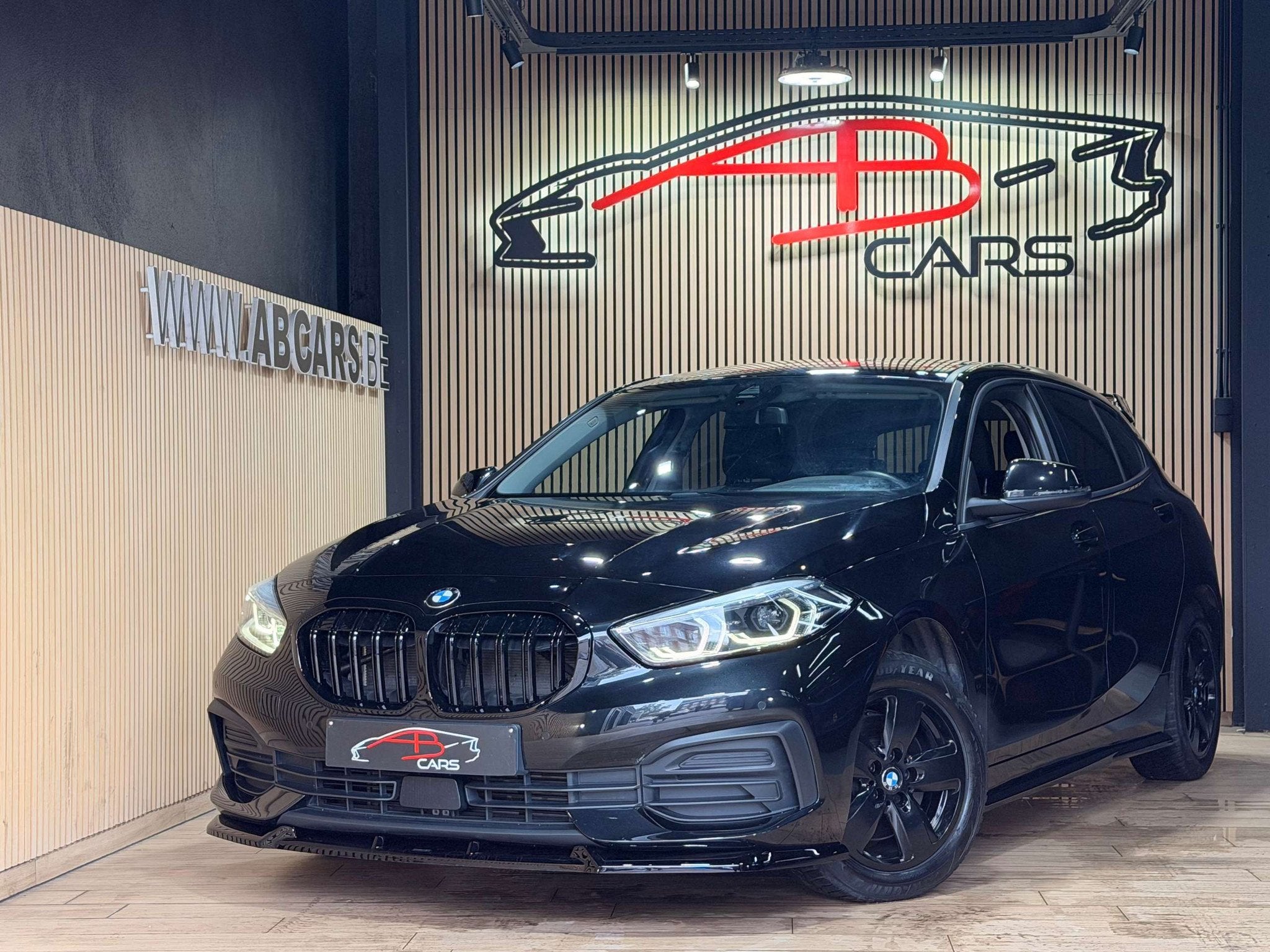 BMW 1 Serie 116 dA * GARANTIE 12 MOIS * 1ER PROP * LOOK PACK, Autos, BMW, Achat, Euro 6, Entreprise, Noir