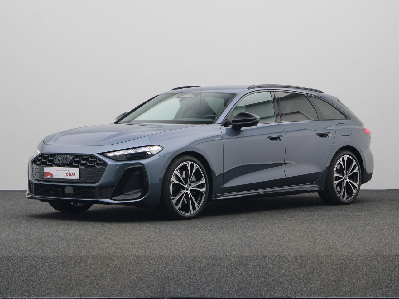 Audi A5 Avant e-hybrid (PHEV) CORPORATE S 50 TFSI 299 PK S T, Auto's, Automaat, https://public.car-pass.be/vhr/576211ad-b748-4d27-b901-867f651cf6d8