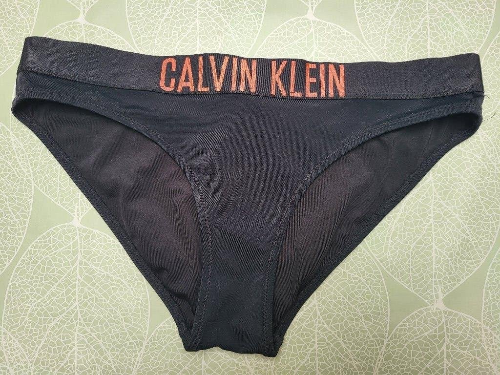 Merk Calvin Klein zwart broekje mt 176, Kinderen en Baby's, Kinderkleding | Maat 176, Ophalen of Verzenden, Zo goed als nieuw