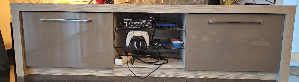 TV Kast/ TV Meubel, Huis en Inrichting, 150 tot 200 cm, Ophalen of Verzenden, Zo goed als nieuw, Minder dan 100 cm