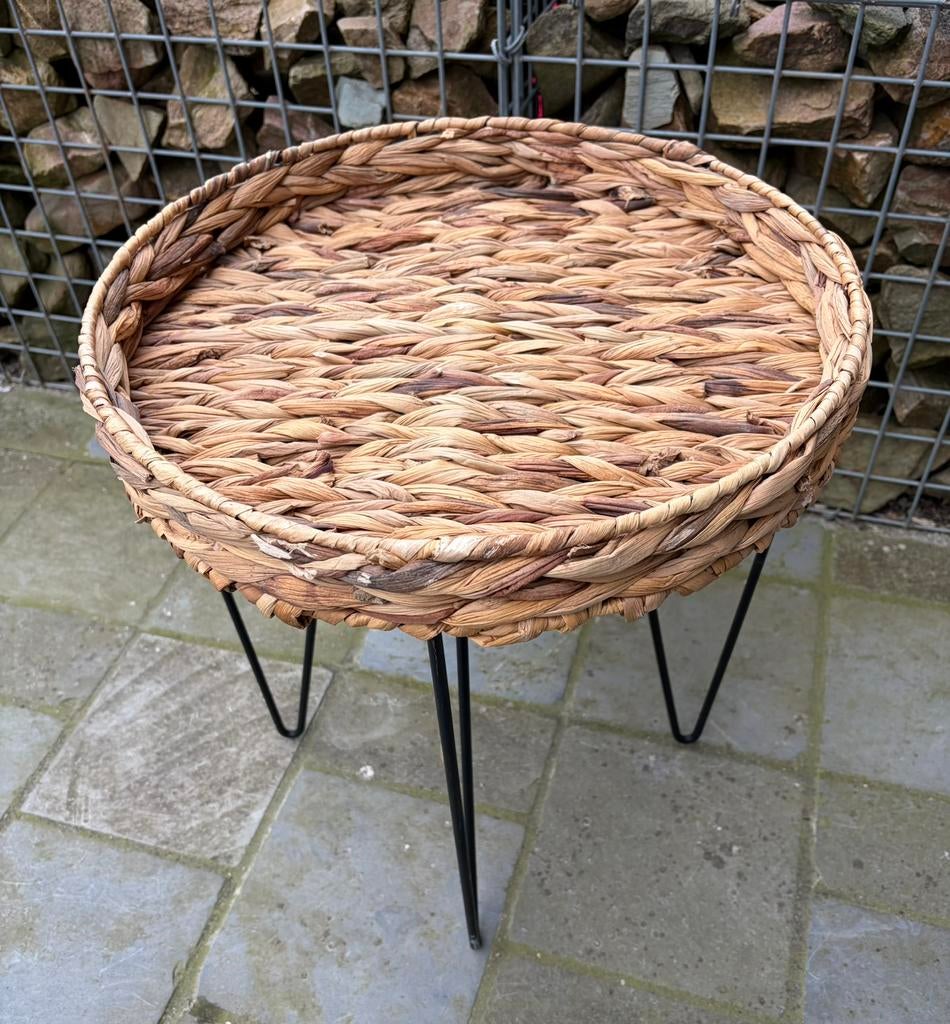 Rotan bijzettafeltje, Maison & Meubles, Tables | Tables d'appoint, Utilisé, Rond, Moins de 45 cm, Autres matériaux, Enlèvement