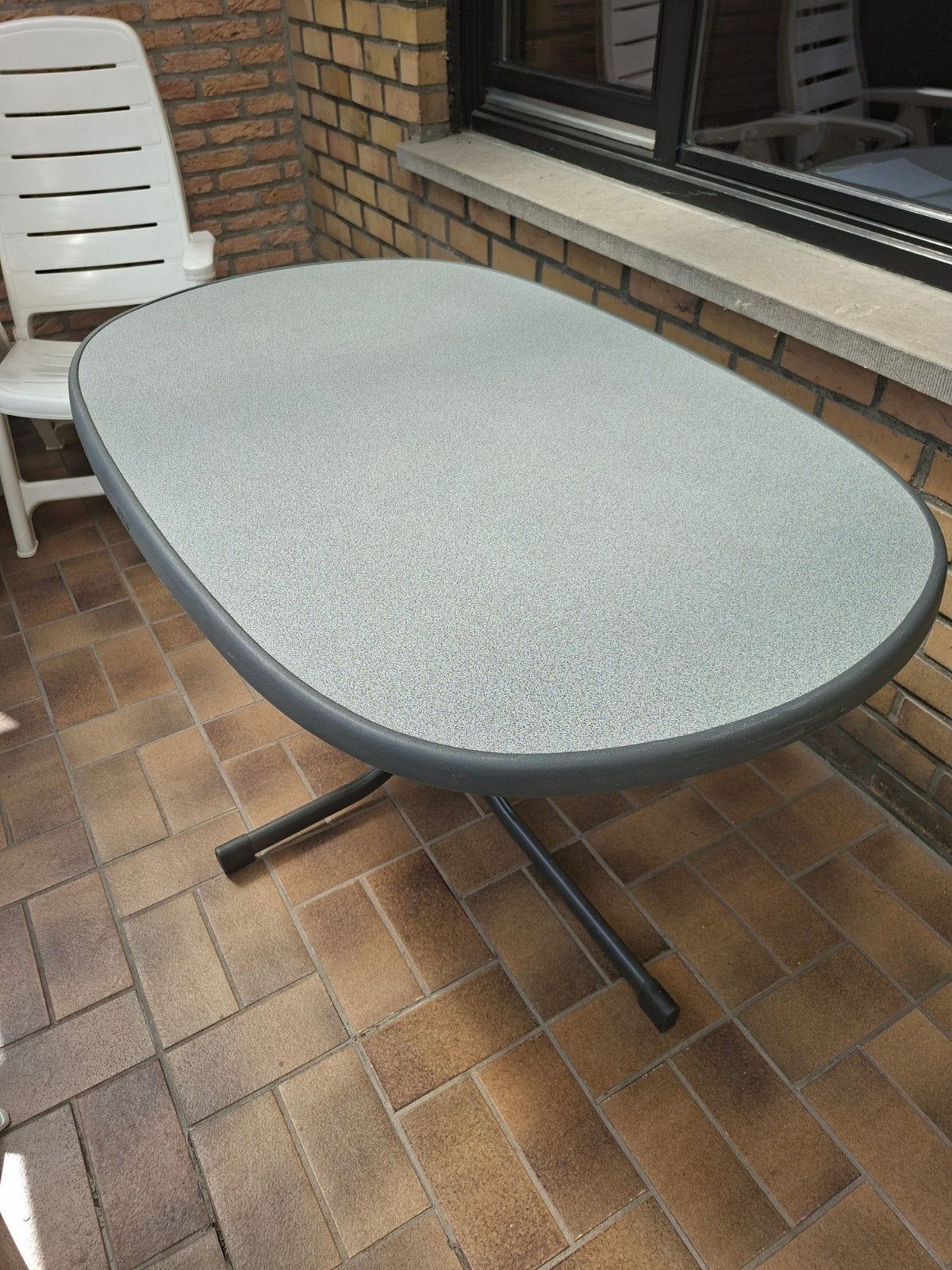 Tuintafel en tuinstoelen, kussens, Enlèvement