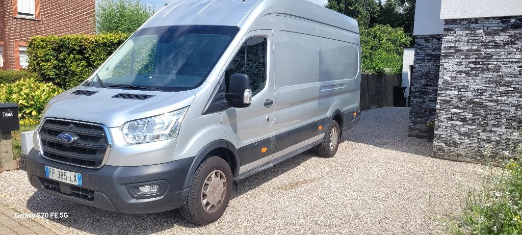 Ford Transit (15 m3), Voorwielaandrijving, 1995 cc, Parkeerassistent, Grijs
