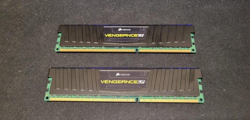 Corsair Vengeance LP 8GB DDR3 1600MHz RAM (2x4GB), Computers en Software, RAM geheugen, Ophalen, 8 GB, DDR3, Zo goed als nieuw