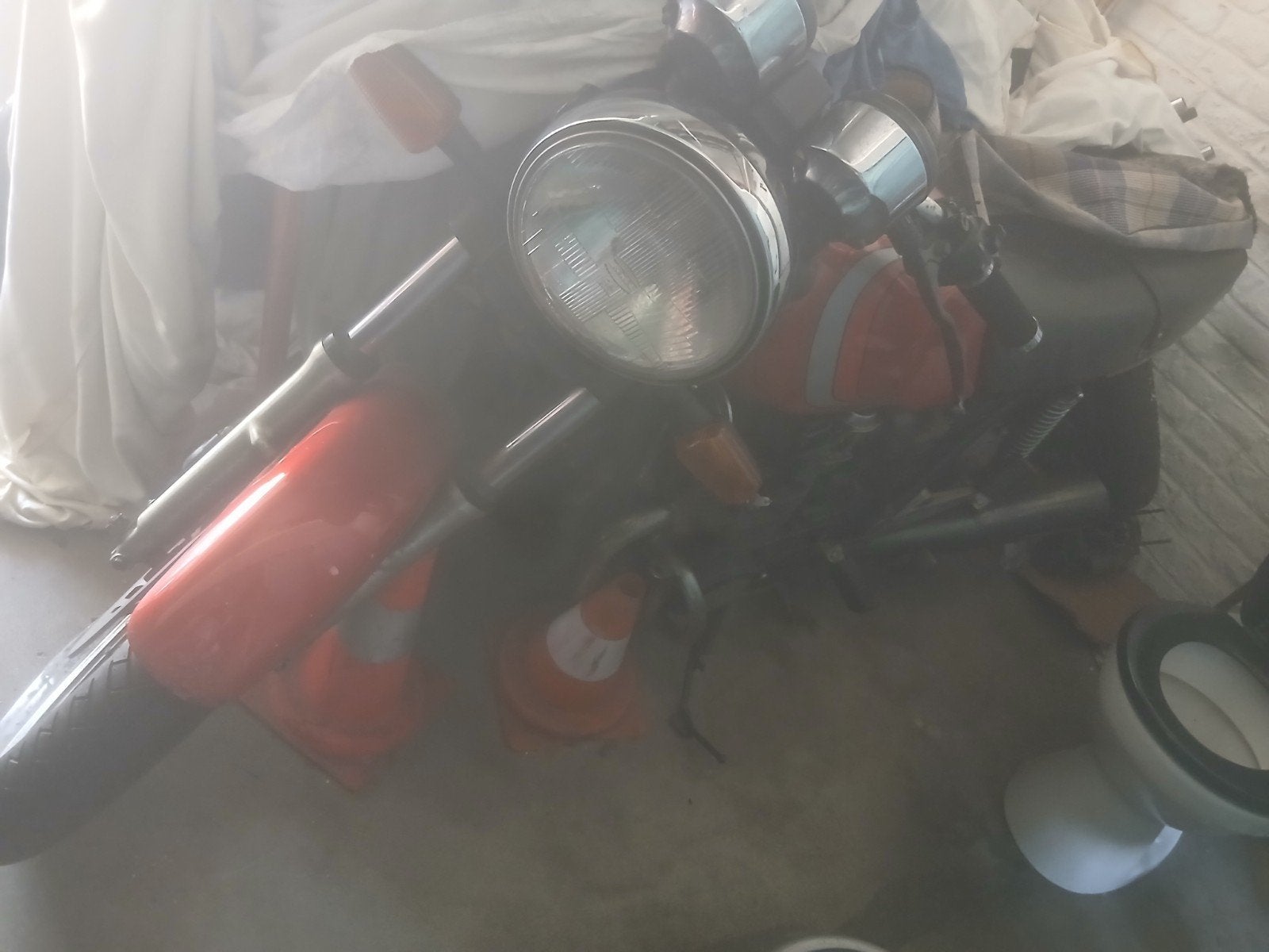 Xj 600 voor een onderdeel., Ophalen