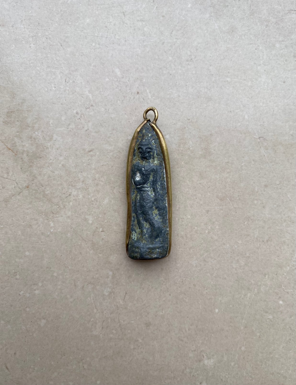 Phra Leela Thais amulet, Ophalen of Verzenden, Zo goed als nieuw