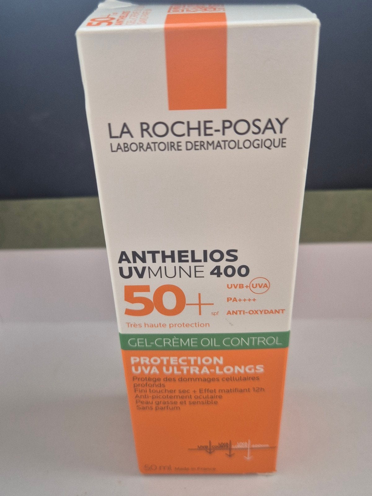 La Roche Posay Anthelios UV Mune, Handtassen en Accessoires, Uiterlijk | Gezichtsverzorging, Ophalen of Verzenden