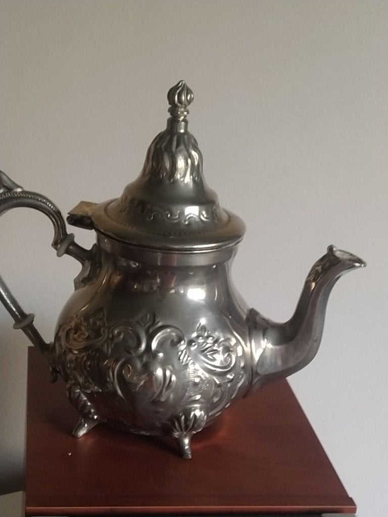 zilveren broodmandje + oude bonbondoos+ Marokkaanse theepot, Ophalen of Verzenden