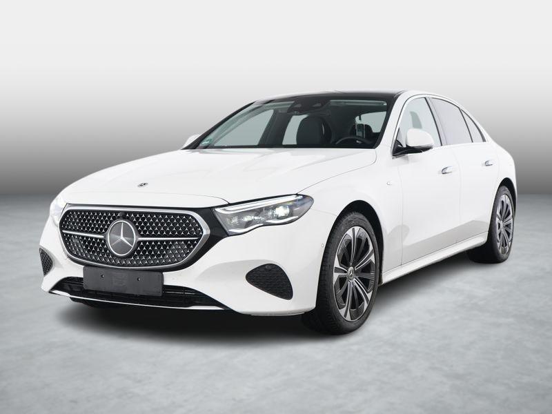 Mercedes-Benz E-klasse 300 e Berline Luxury Line Panoramisch, Auto's, Automaat, 4 deurs, Gebruikt, Zwart